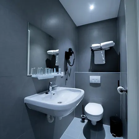 Ma Amsterdam Schiphol Airport 3*